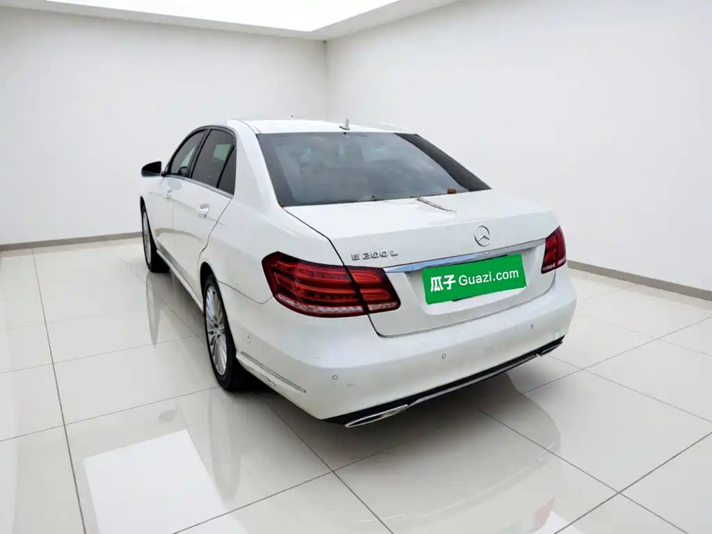 Mercedes-Benz E-Class — миниатюра 25
