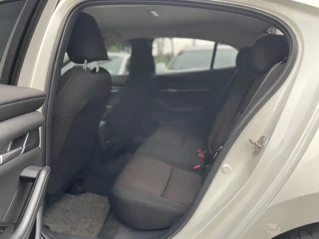 Mazda 3 Axela — миниатюра 6