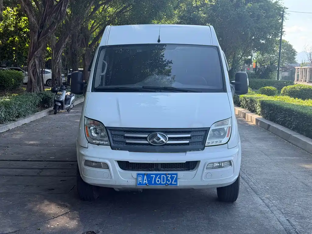 MAXUS V80 — миниатюра 2