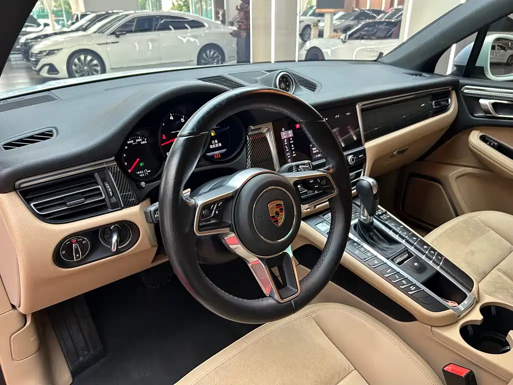 Porsche Macan — миниатюра 14