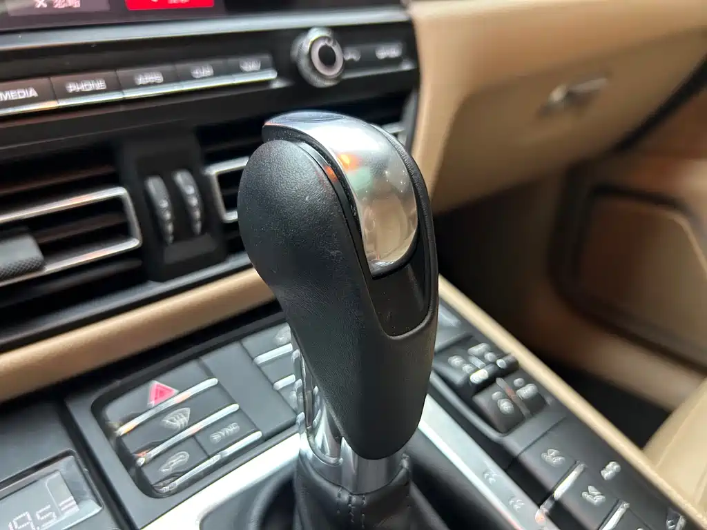Porsche Macan — миниатюра 30