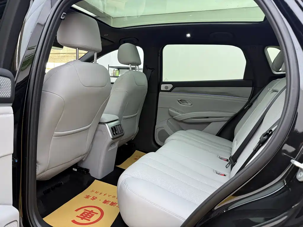 BYD Song Ultra — миниатюра 6