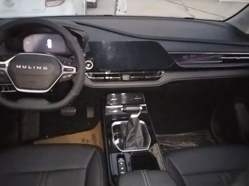 Wuling Victory — миниатюра 13