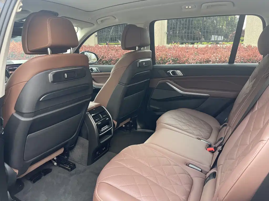 BMW X7 2023 xDrive40i Lead Luxury