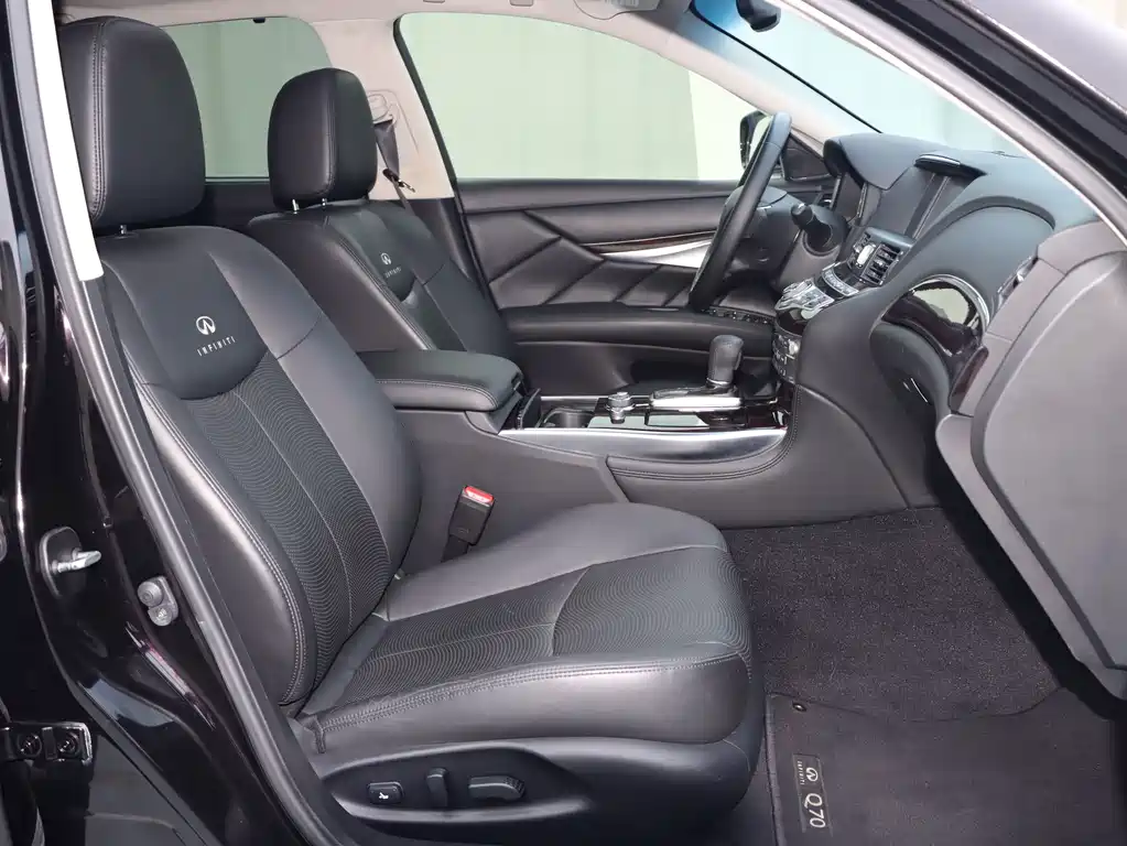 Infiniti Q70 — миниатюра 13