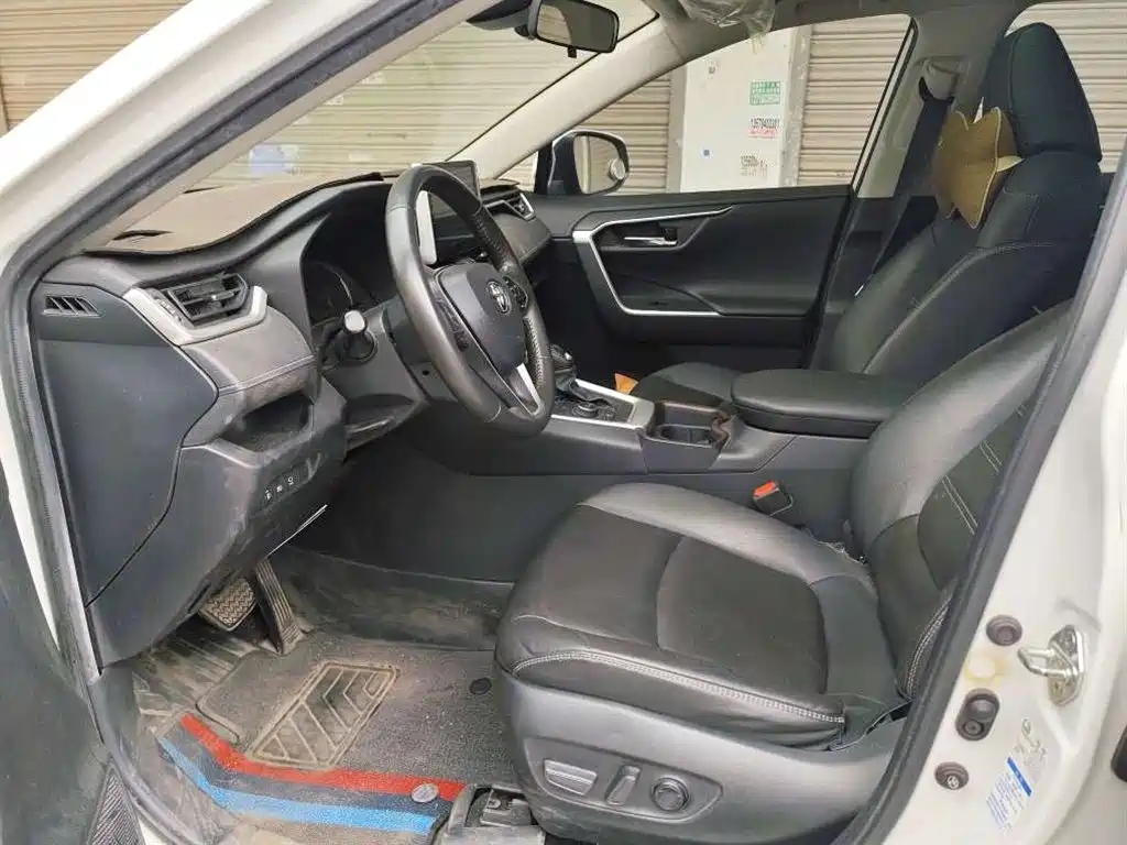 TOYOTA RAV4 RONGFANG