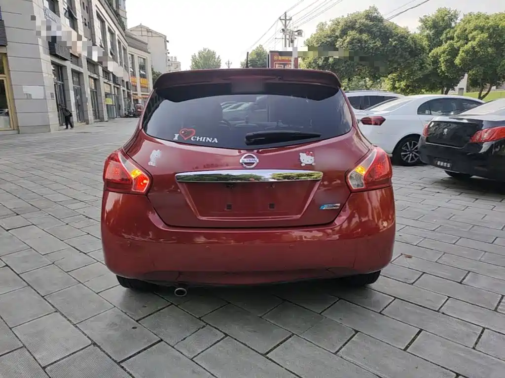 Nissan Tiida — миниатюра 6