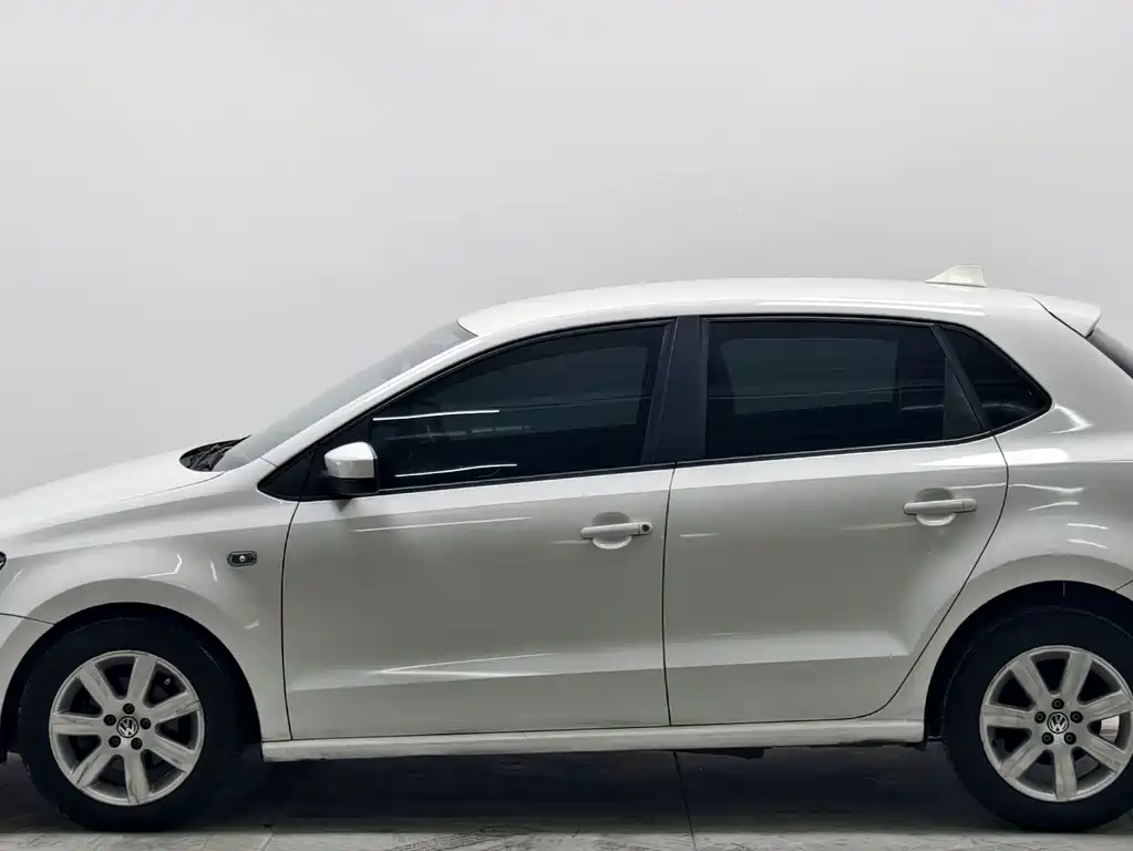 Volkswagen Polo — миниатюра 8