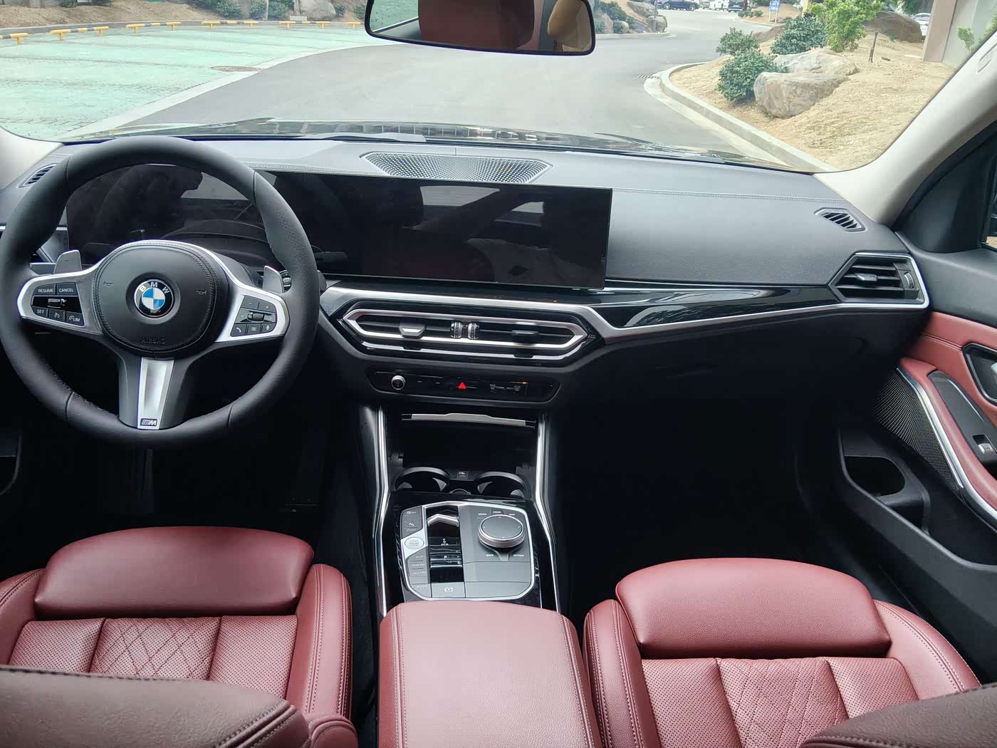 BMW 3 Series 2.0 л 2023 г. Чёрный, пробег 40000 км