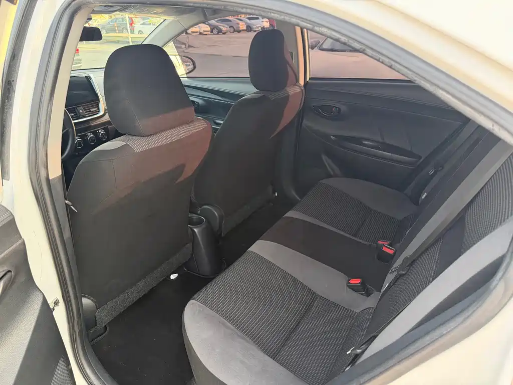 Toyota Vios — миниатюра 8