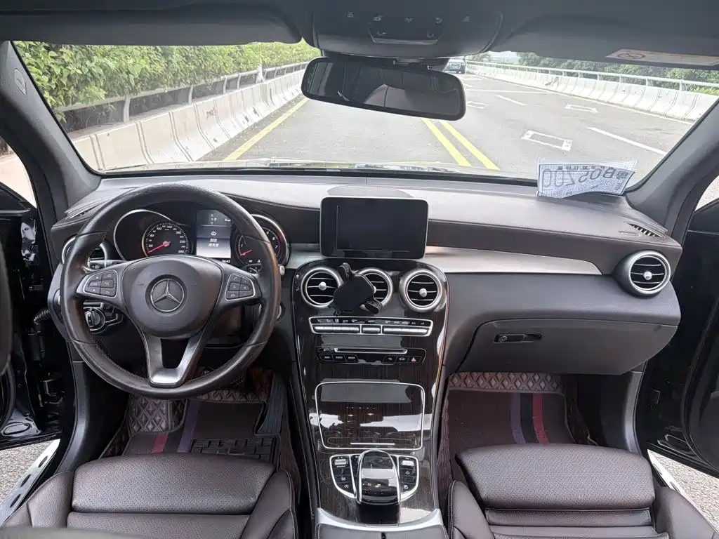 Mercedes-Benz GLC — миниатюра 9