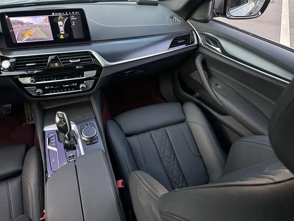 BMW 5 Series (Import) — миниатюра 15