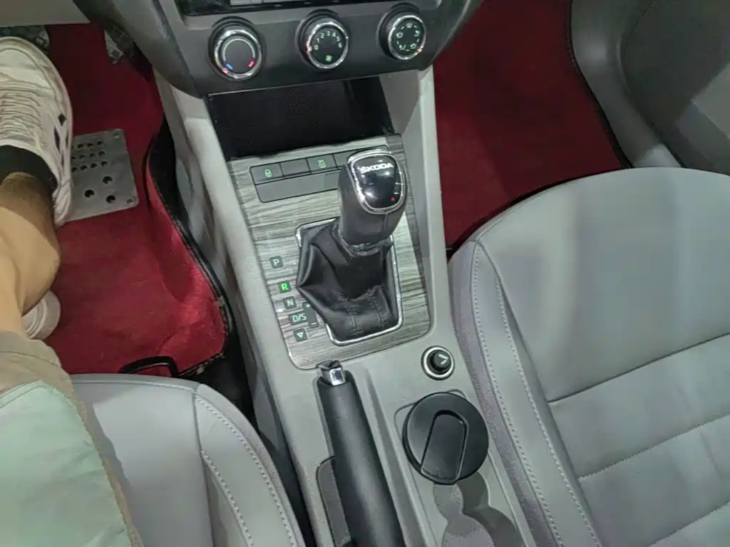 Skoda Octavia — миниатюра 14