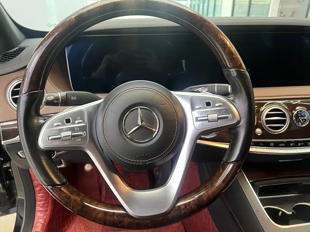 Mercedes-Benz S-Class — миниатюра 11