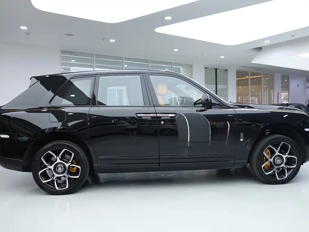 ROLLS-ROYCE CULLINAN