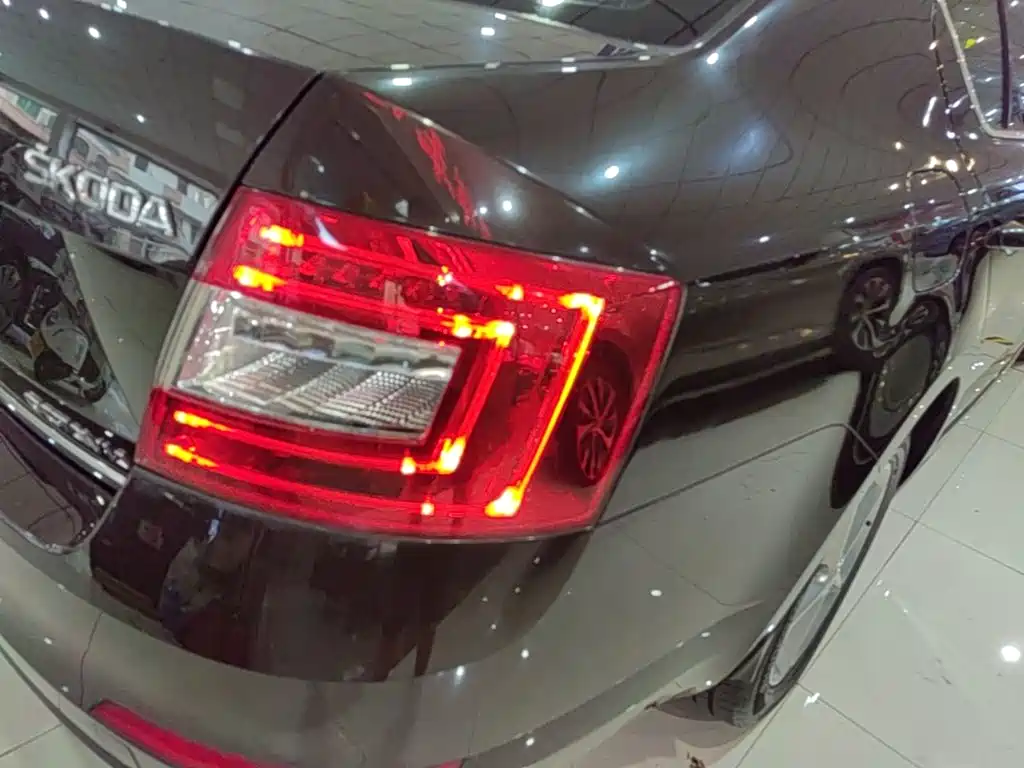 Skoda Octavia — миниатюра 8