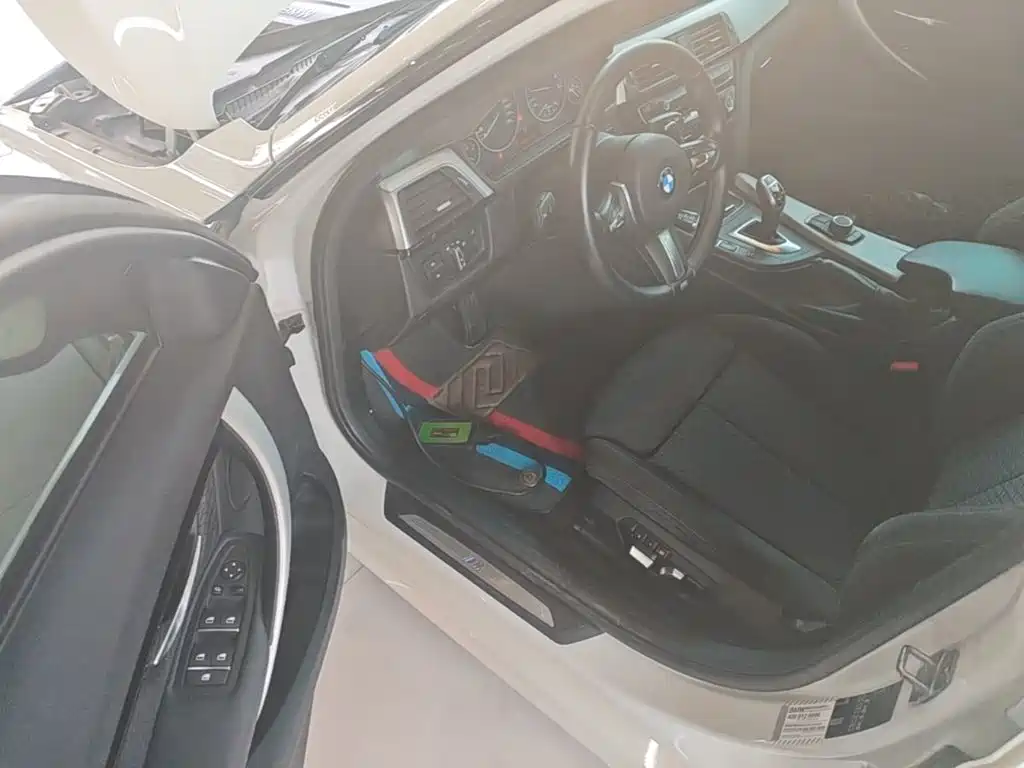 BMW 3 Series — миниатюра 16
