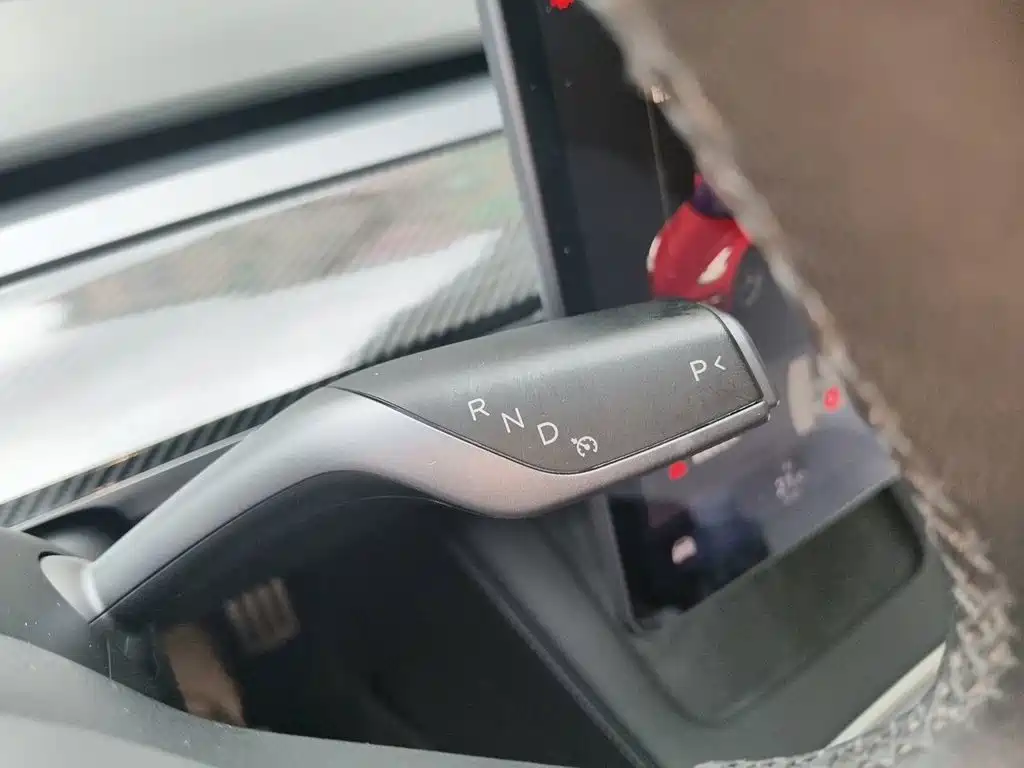 Tesla Model 3 — миниатюра 15