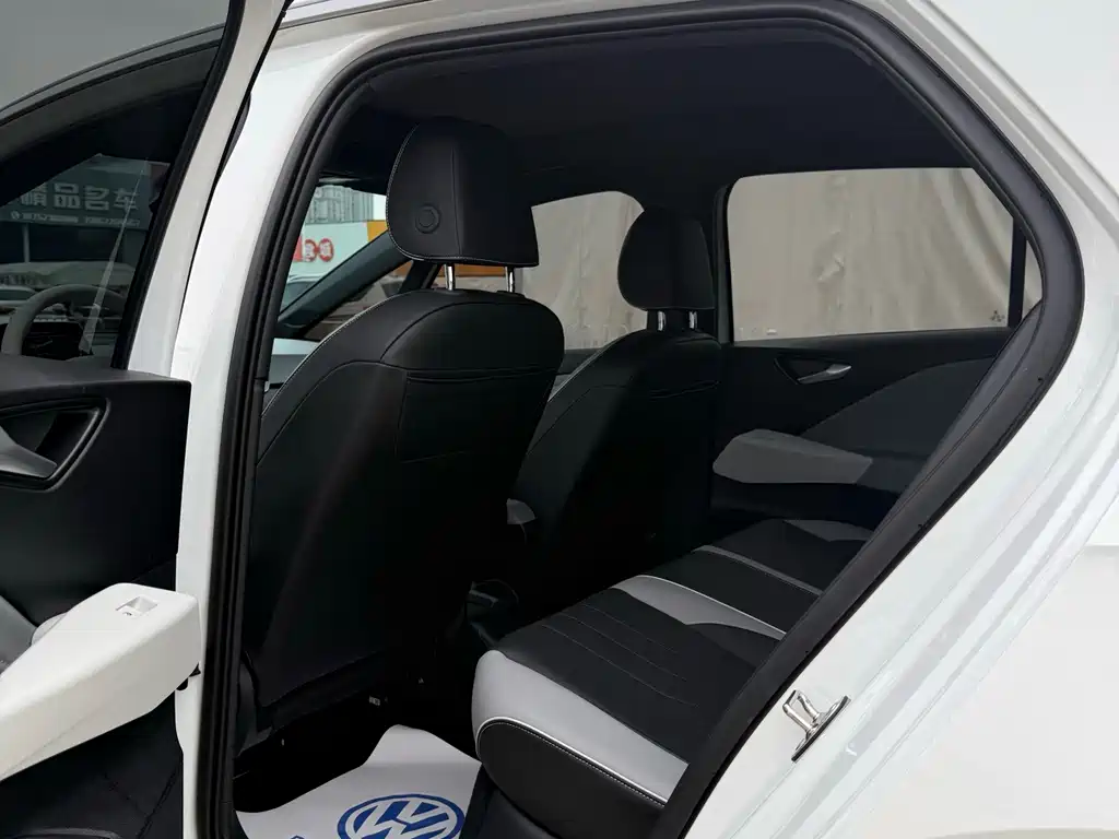 Volkswagen ID.3 — миниатюра 5