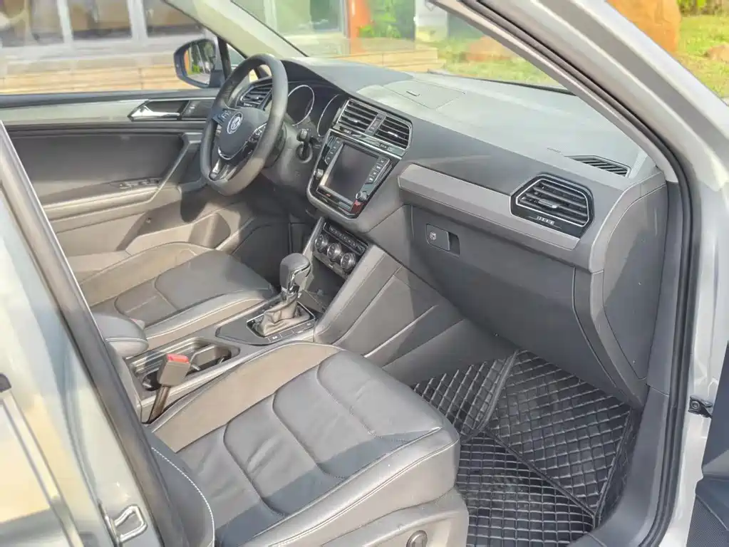 Volkswagen Tiguan L — миниатюра 12