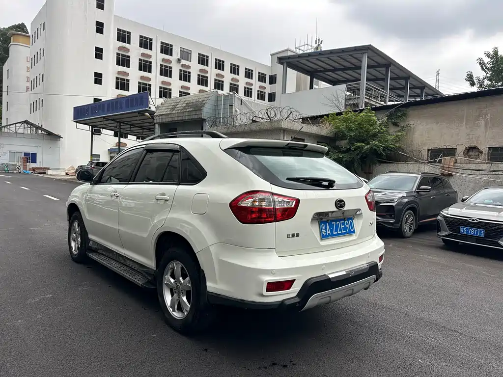 BYD S6 — миниатюра 7