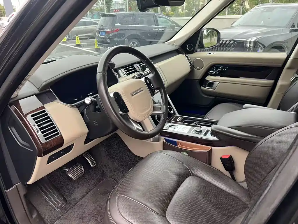 Land Rover Range Rover — миниатюра 5