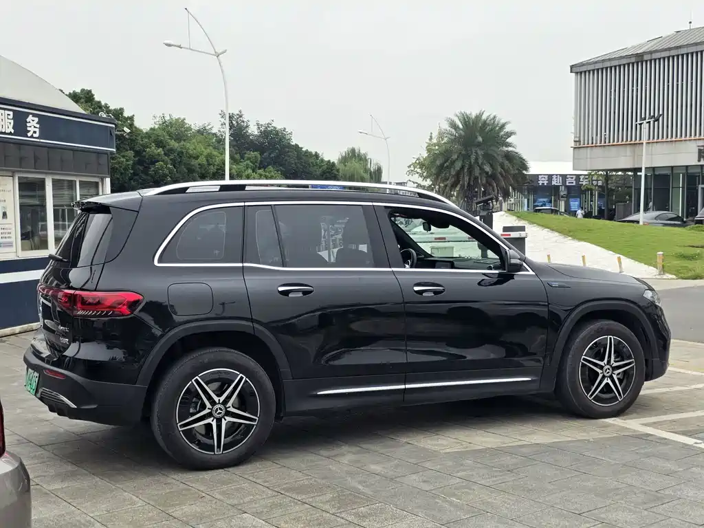 Mercedes-Benz EQB — миниатюра 9