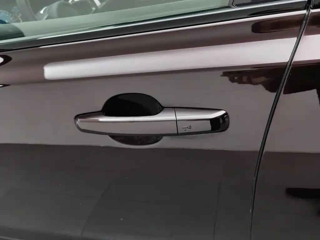 Jaguar XFL — миниатюра 18