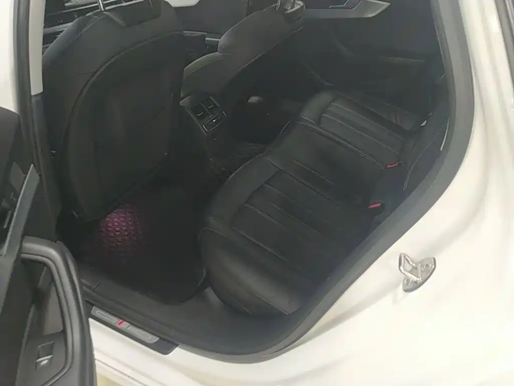 Audi A4L — миниатюра 17