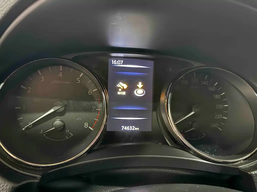Nissan X-Trail — миниатюра 11