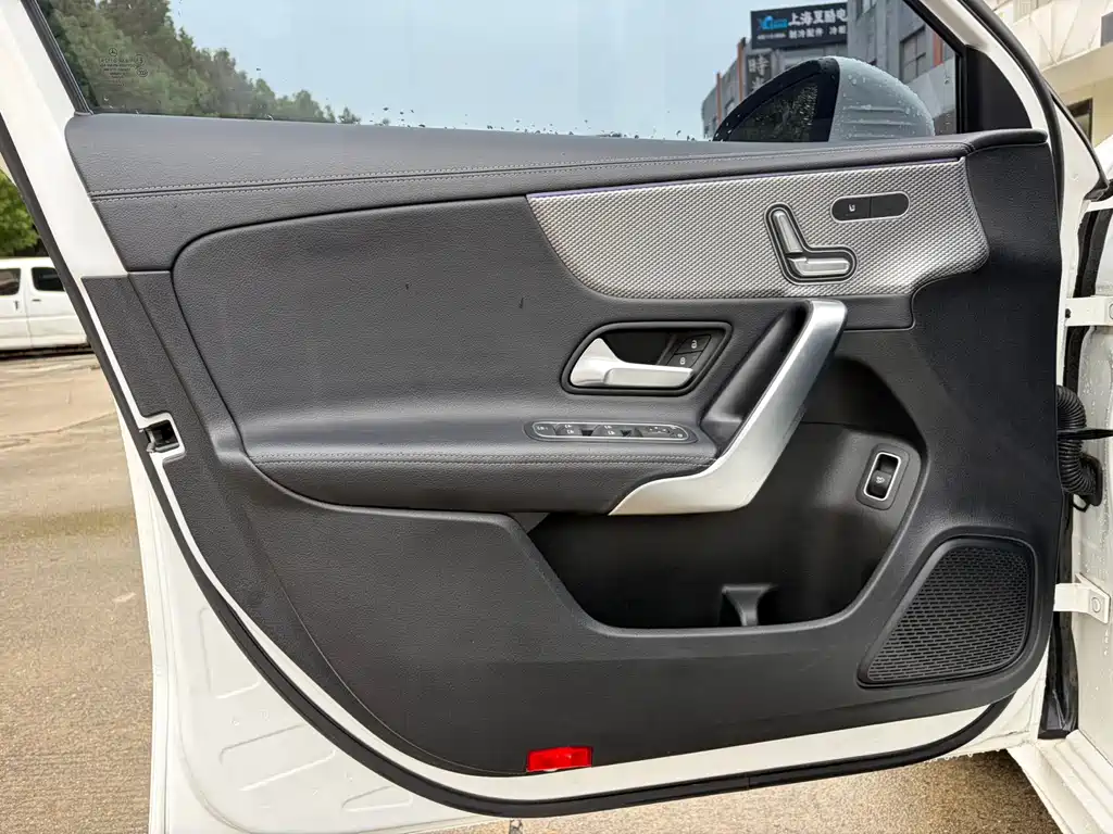 Mercedes-Benz A-Class — миниатюра 16