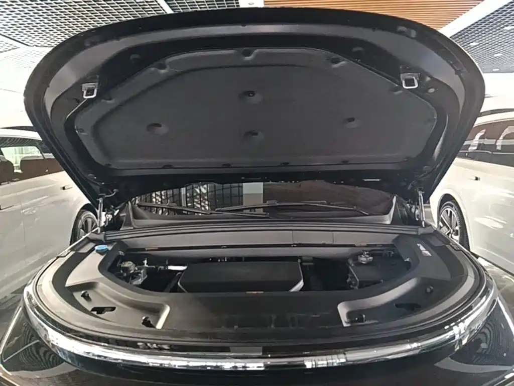 Li Auto Li L8 — миниатюра 20