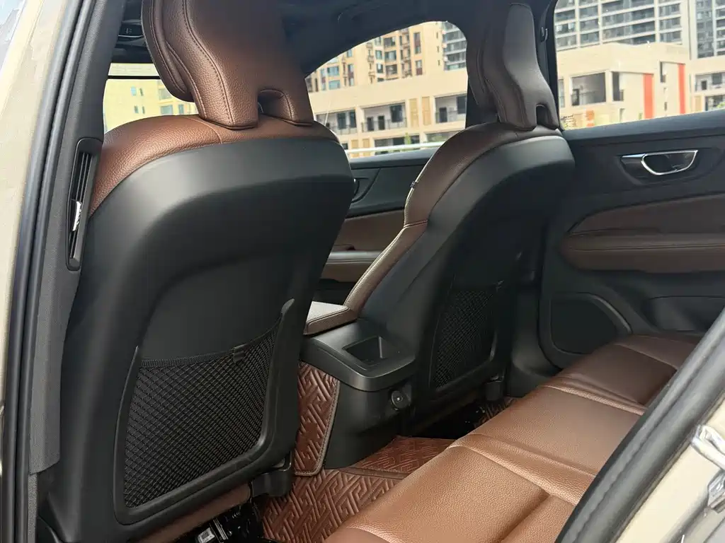 Volvo S60 — миниатюра 7
