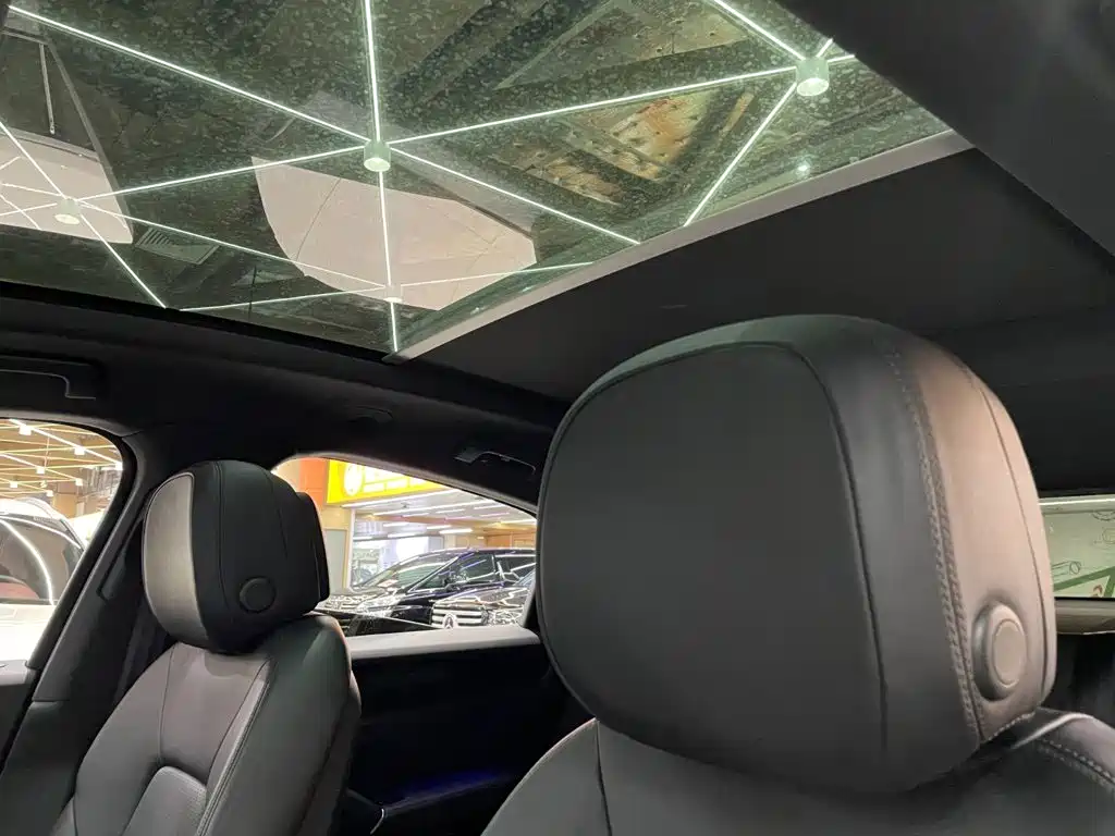 Porsche Cayenne — миниатюра 8