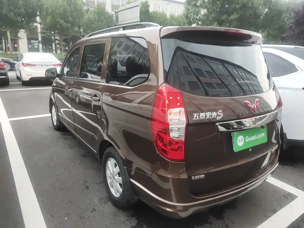 Wuling Hongguang — миниатюра 5