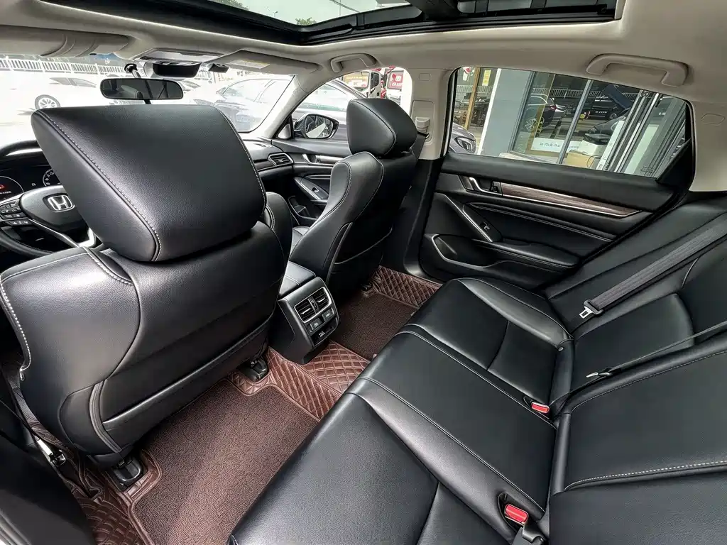 Honda Accord — миниатюра 10