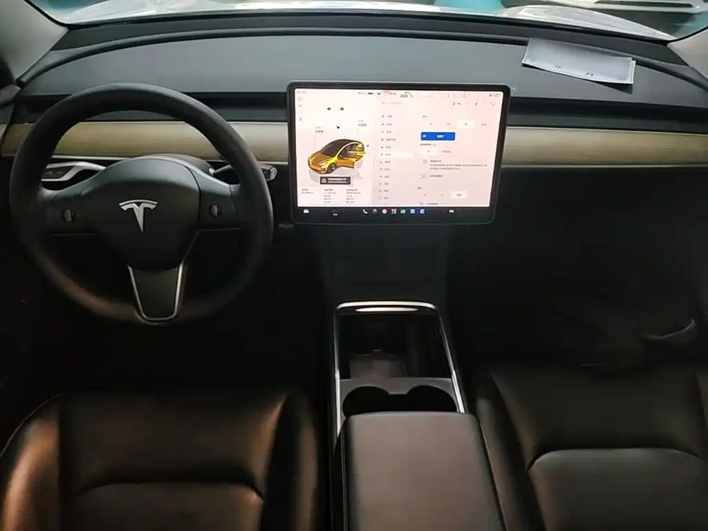 Tesla Model 3 2022 — фото 9