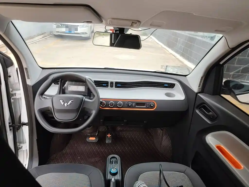Wuling MINIEV — миниатюра 10