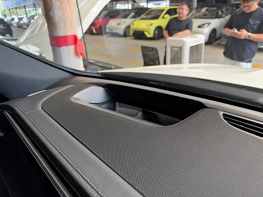 Mercedes-Benz GLE (Import) — миниатюра 18