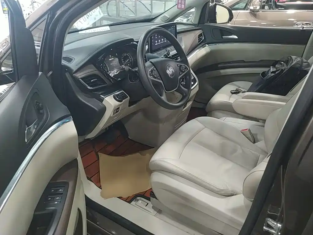 Buick GL8 — миниатюра 15