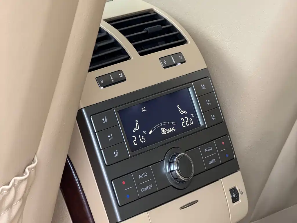Volkswagen Phaeton 3.0L Executive Type, фото 11