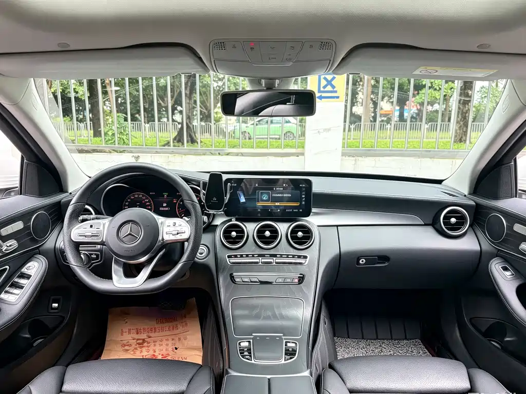 Mercedes-Benz C-Class — миниатюра 9