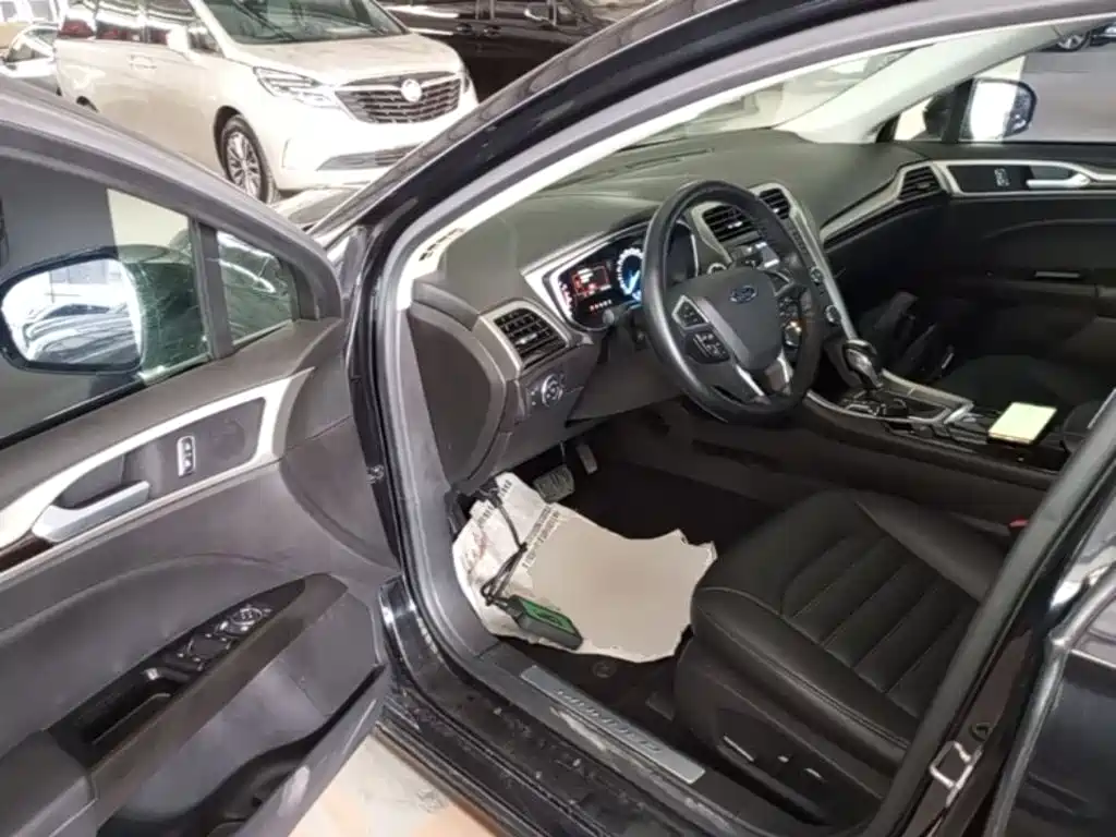 Ford Mondeo — миниатюра 16