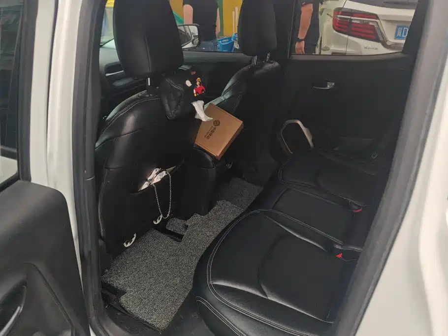 Jeep Renegade — миниатюра 11
