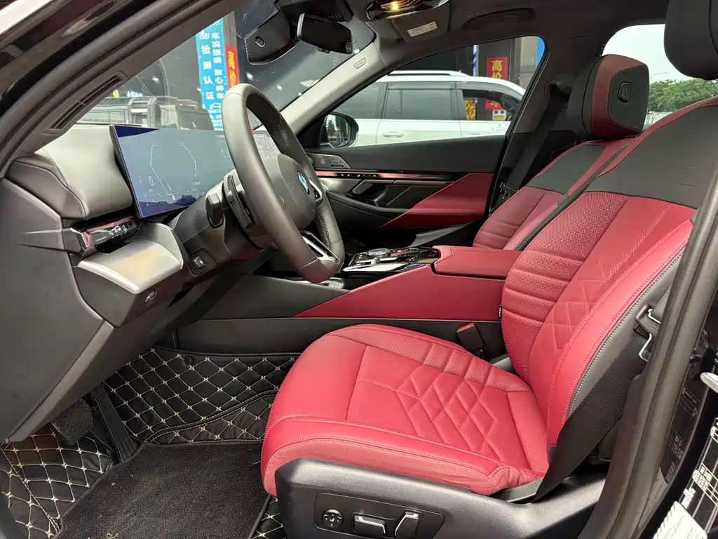 BMW 5 Series — миниатюра 12