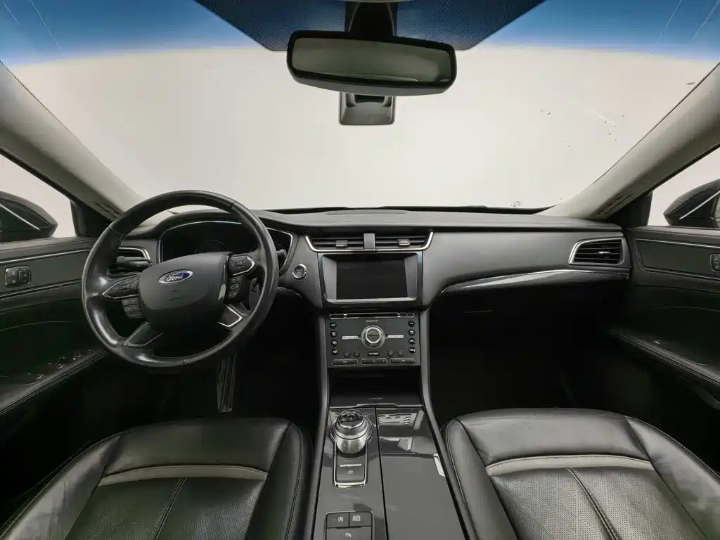 Ford Taurus — миниатюра 5
