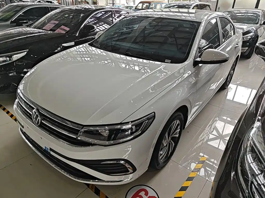 Volkswagen Bora 2025 200TSI DSG