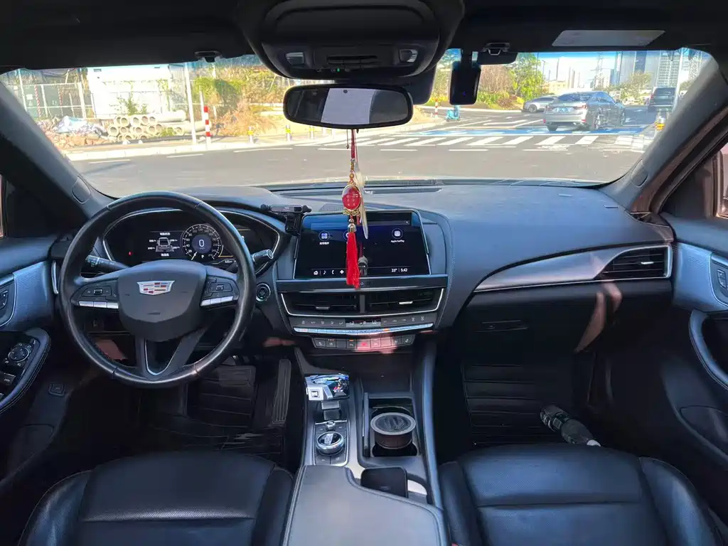 Cadillac CT5 — миниатюра 6