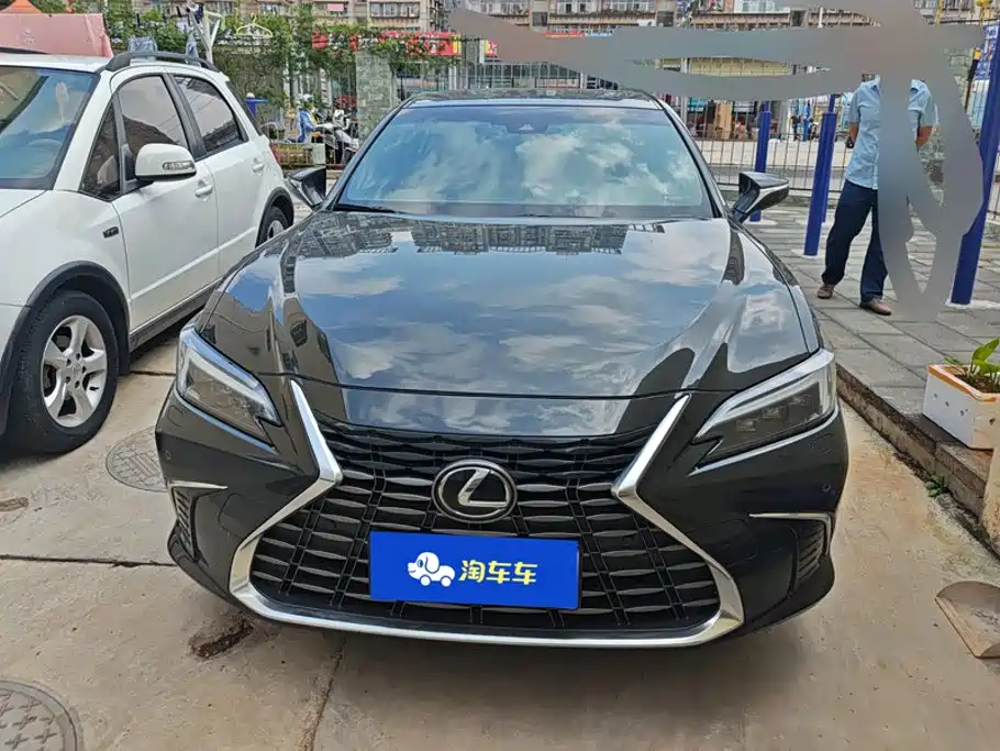 Lexus ES — миниатюра 2