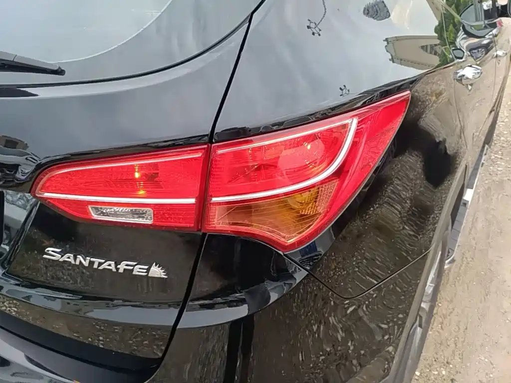 Hyundai Santa Fe — миниатюра 8